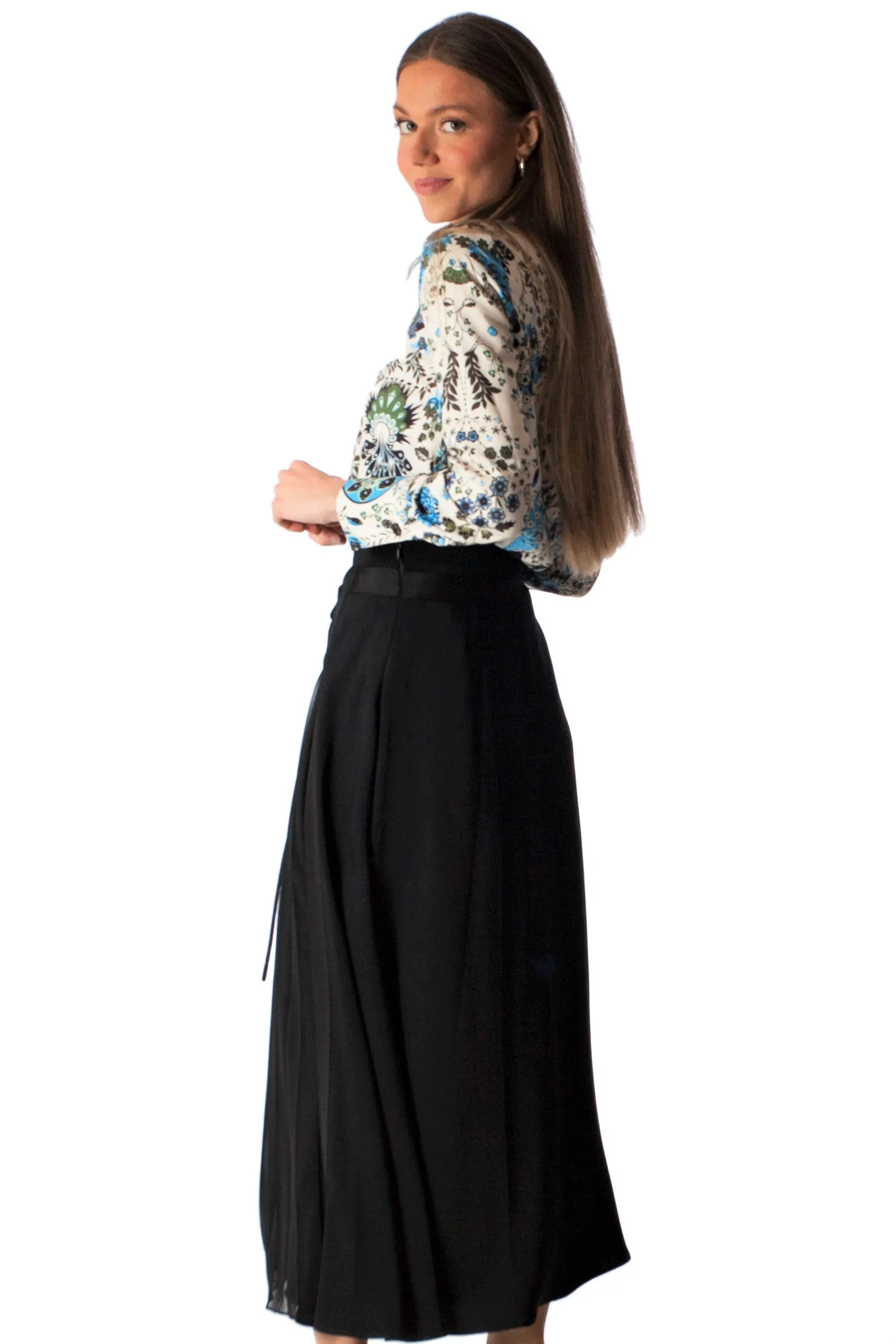 Center Pleated Skirt