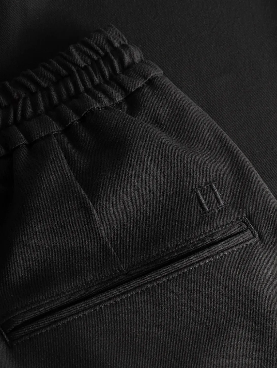 Como Tapered Drawstring Pants - Black