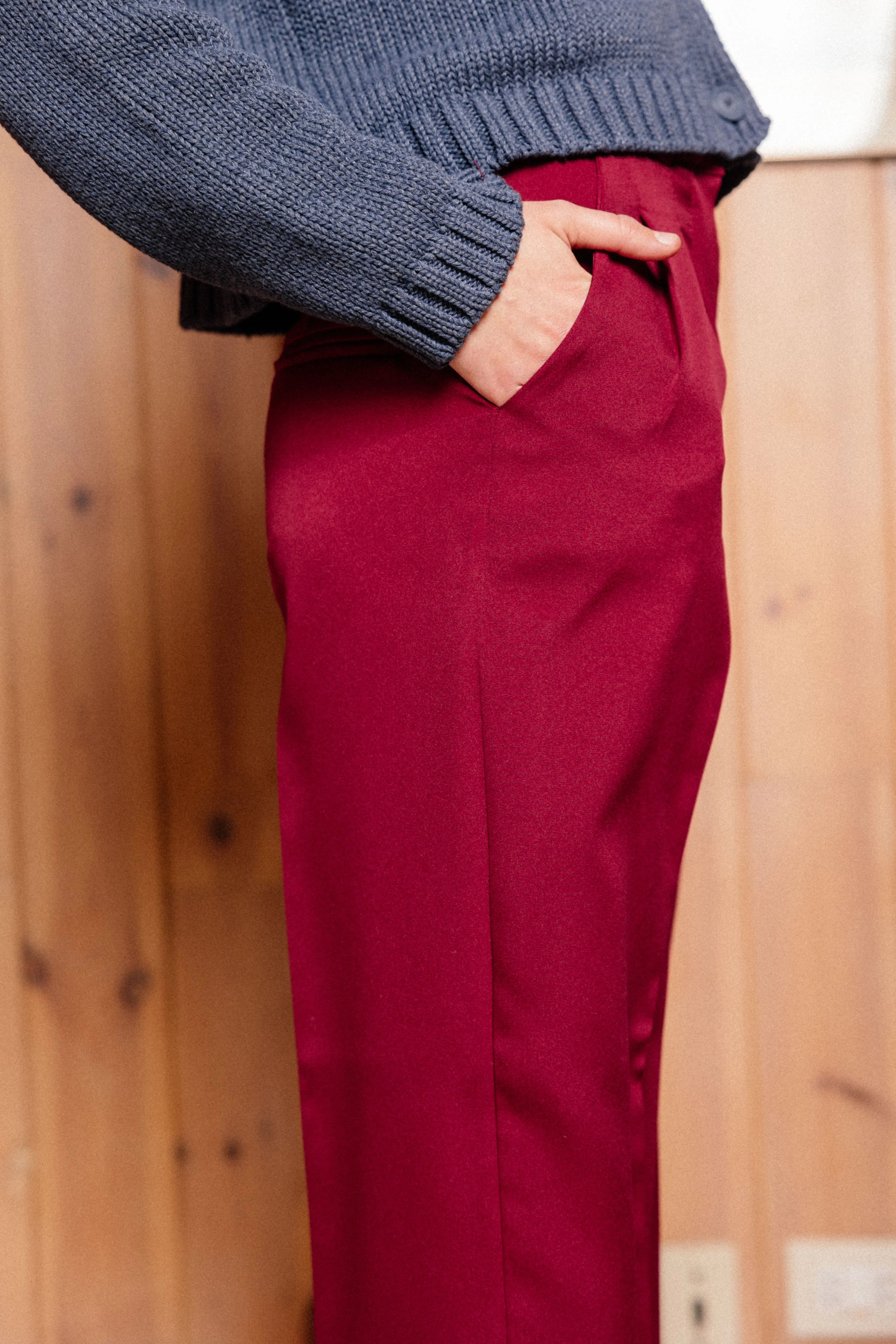 PLEATED WIDE LEG PANTS BURGUNDY